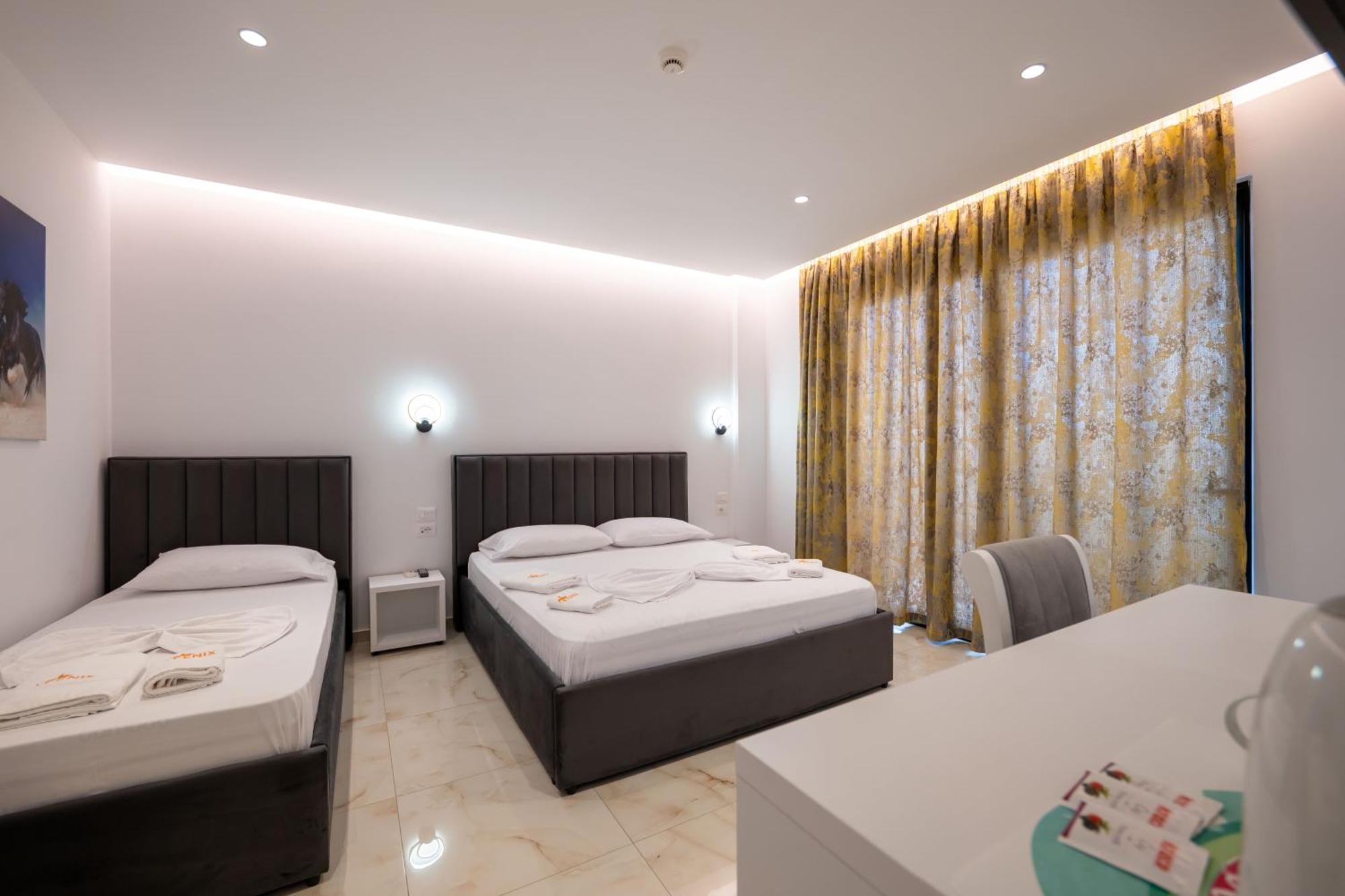 Feniks Hotel Ксамил Экстерьер фото