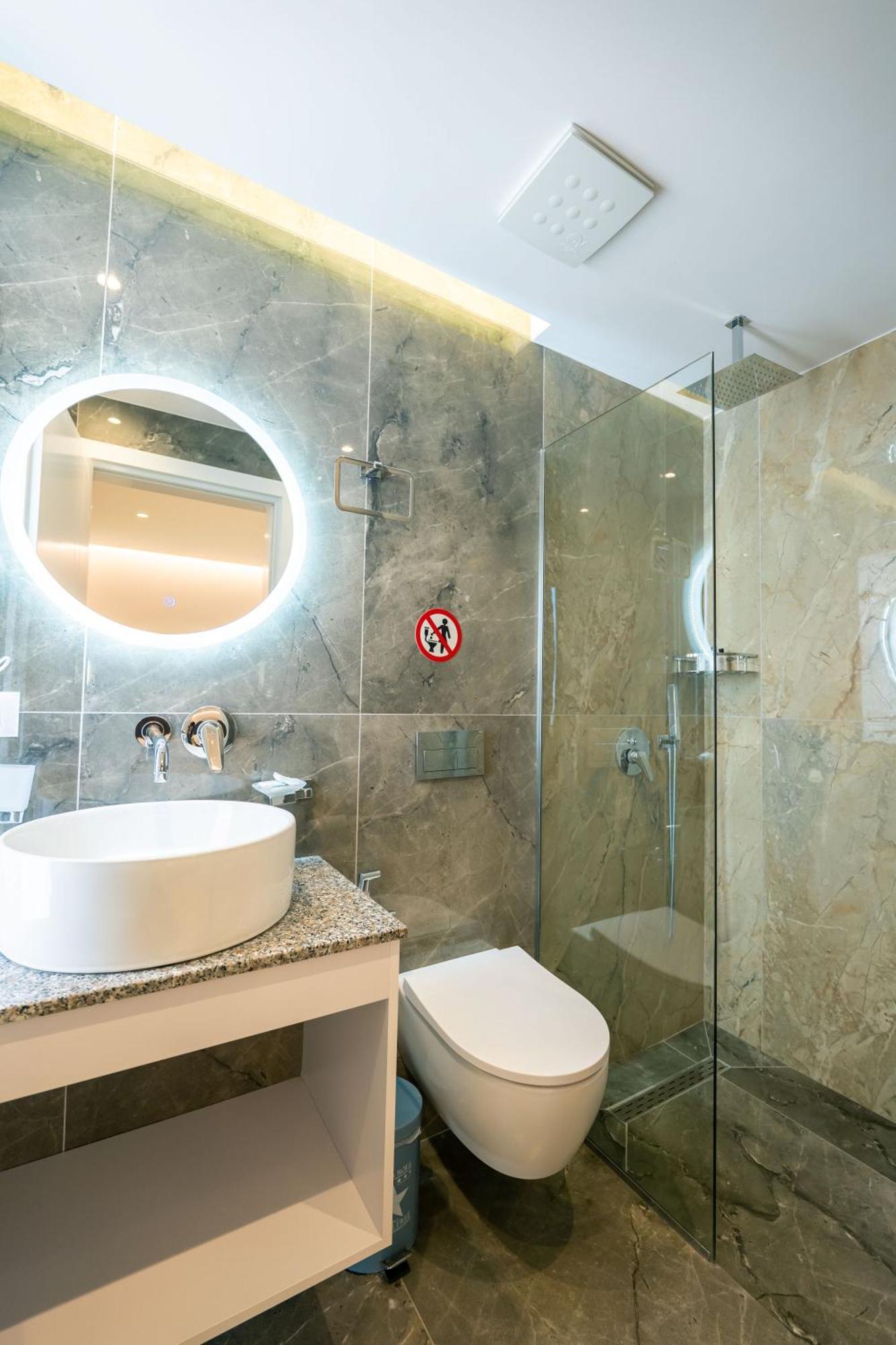 Feniks Hotel Ксамил Экстерьер фото